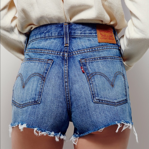 levi high waisted jean shorts